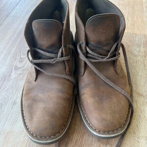 Clarks Brown Suede Chukka Boots with Crepe Sole